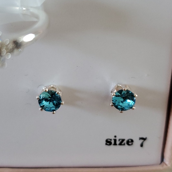 City by City Sz 7 Crystal 💍 Ring Set - Picture 8 of 8